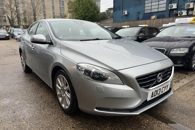 Used Volvo V40 SE Lux 115 HP (84 kW) 2013 Silver Hatchback