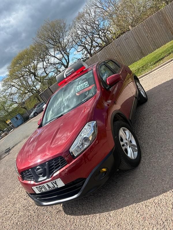 Used Nissan Qashqai Acenta 110 HP (80 kW) 2011 Red SUV
