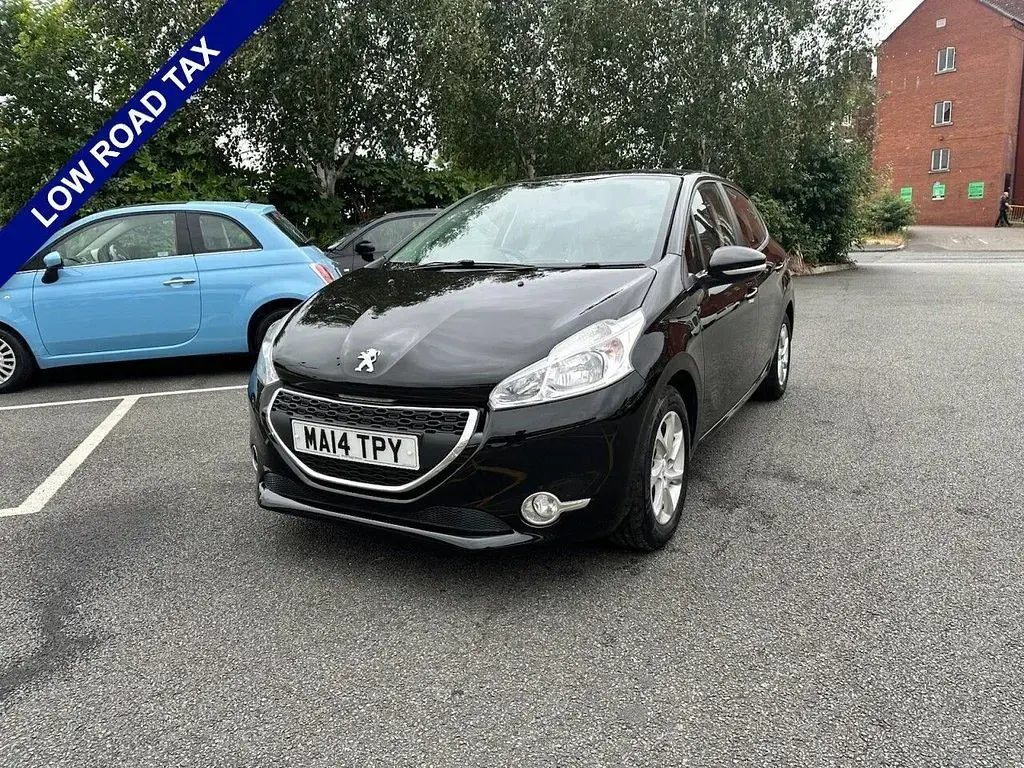 Used Peugeot 208 Active 82 HP (60 kW) 2014 Black Hatchback