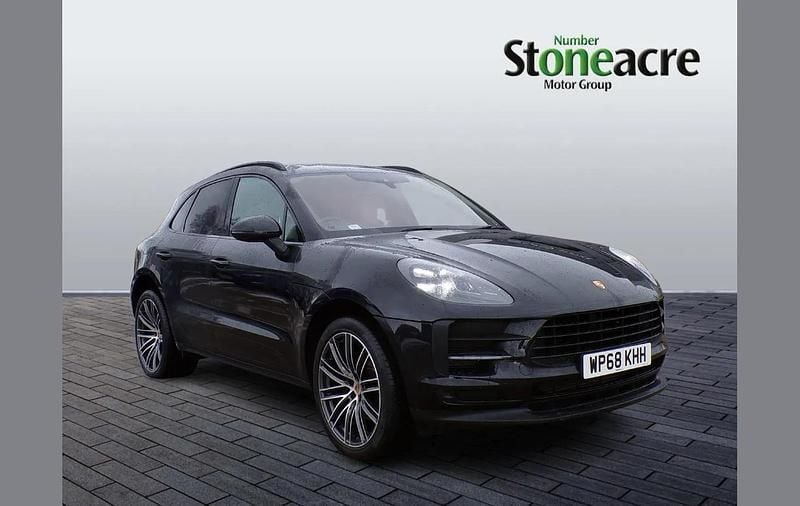 Black Used 2018 Porsche Macan SUV | £27,995 (Good price) - Image 1/2