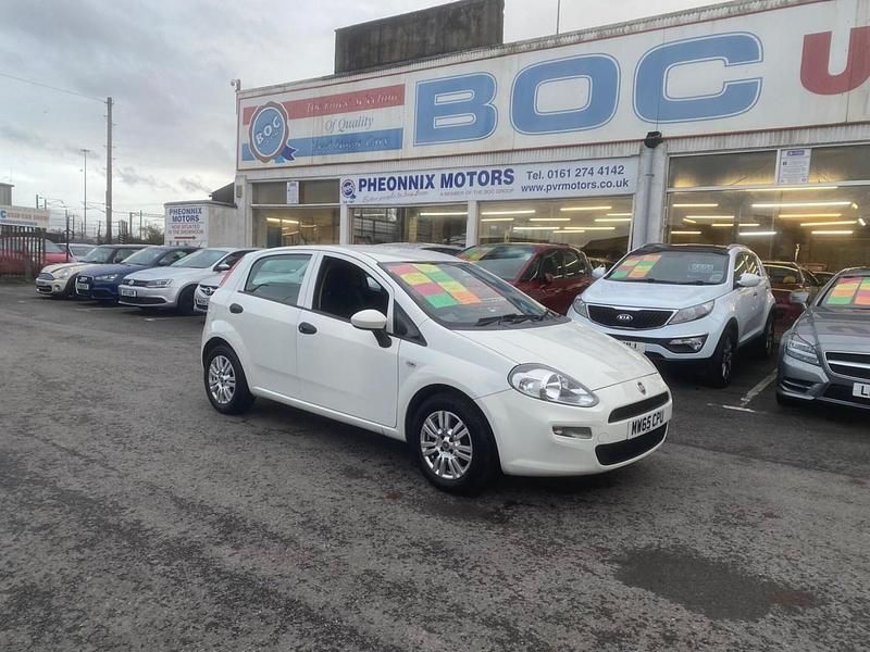 White Used 2015 Fiat Punto Pop Hatchback | £3,195 (Fair price) - Image 1/4