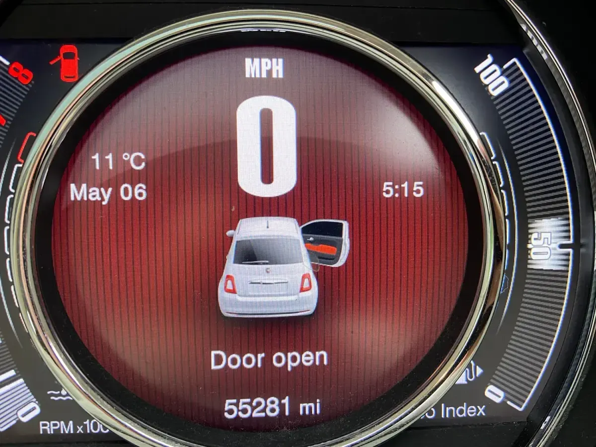 Used Fiat 500 Lounge 69 HP (50 kW) 2019 Red Hatchback
