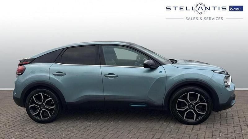 Used Citroën e-C4 Shine 98 kW (134 HP) 2021 Blue Hatchback