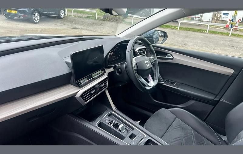 Used Seat Leon XCELLENCE 147 HP (108 kW) 2023 Grey Hatchback