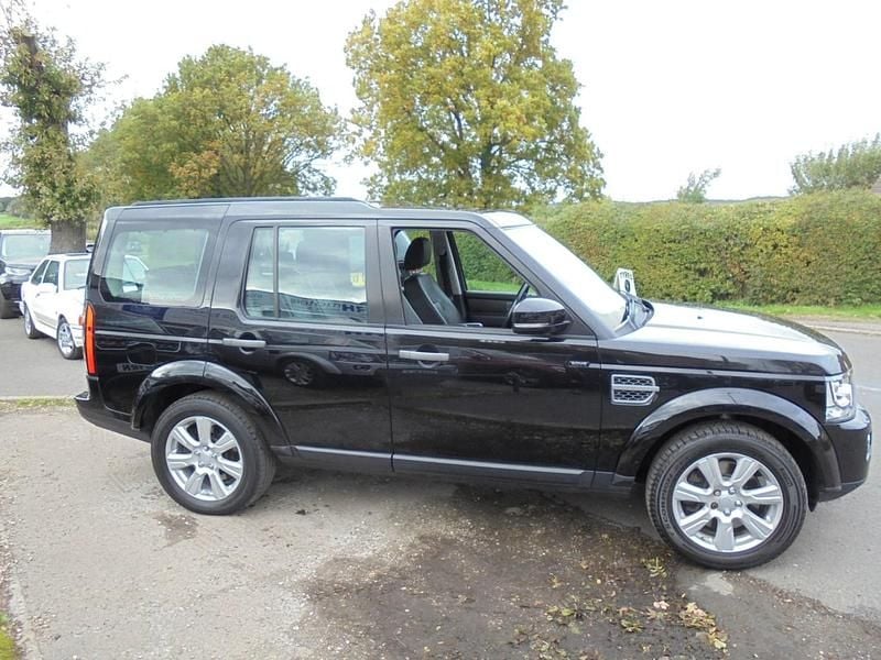 Used Land Rover Discovery 4 SE 2015 Black SUV