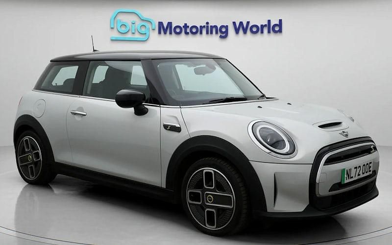Used Mini Cooper Level 1 135 kW (184 HP) 2023 Hatchback