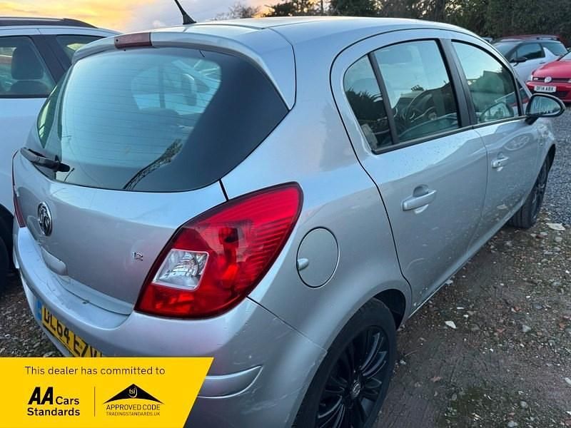 Second-hand Vauxhall Corsa 2015 Argintiu Hatchback