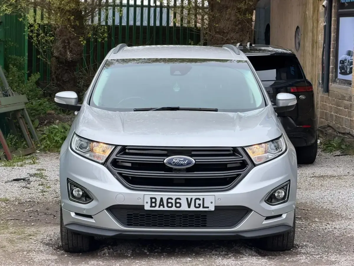 Usado Ford Edge Sport 210 HP (154 kW) 2017 Prateado SUV
