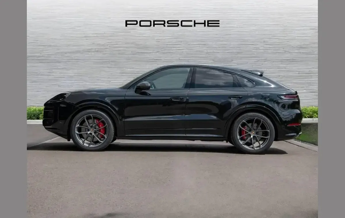 Used Porsche Cayenne S 468 HP (344 kW) 2025 Black SUV