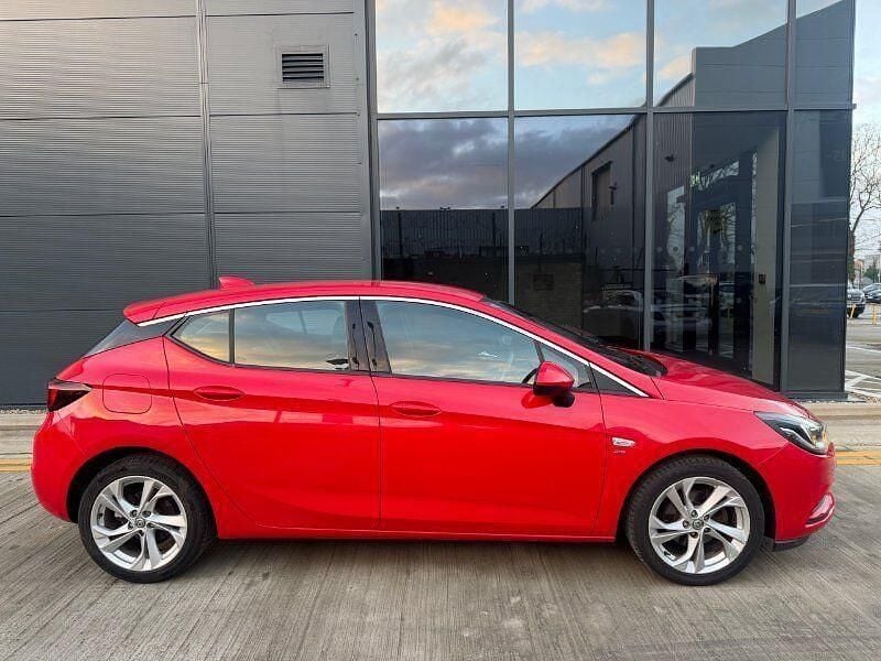 Used Vauxhall Astra SRi 150 HP (110 kW) 2018 Red Hatchback