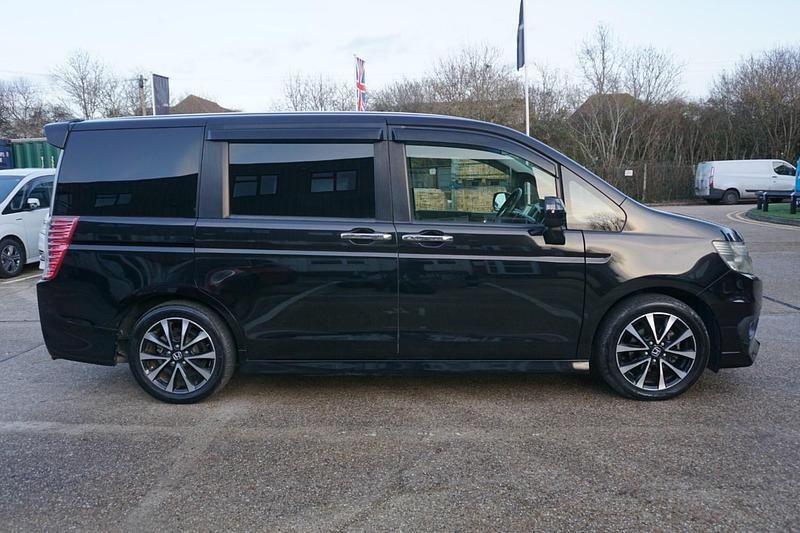 Used Honda Stepwgn Cool 2014 Black MPV