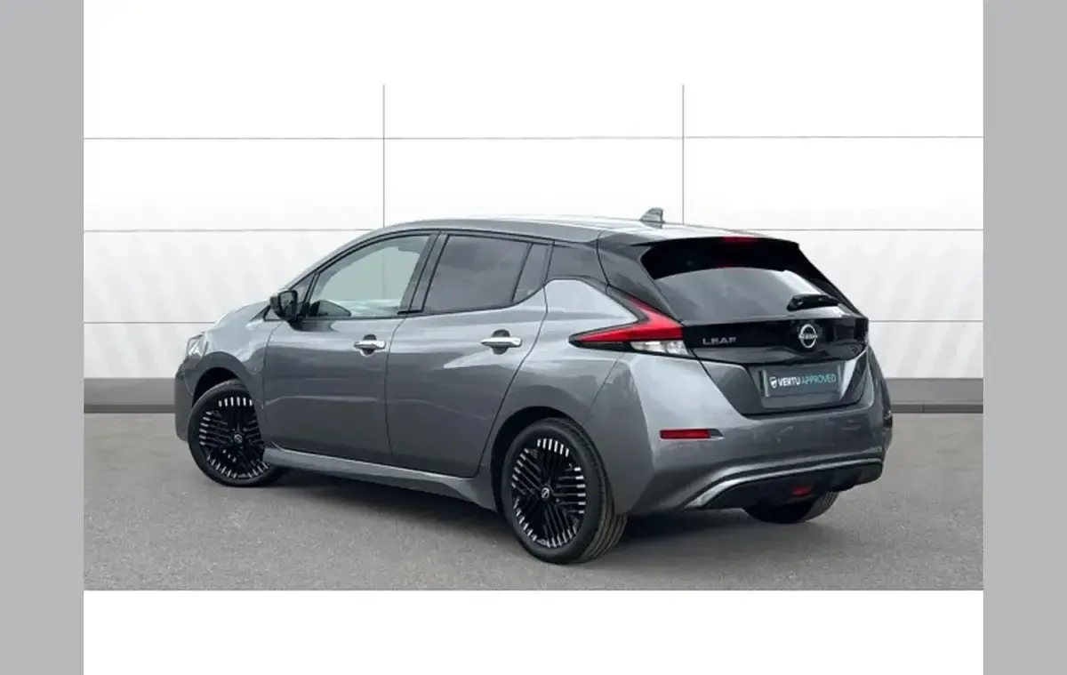 Używany Nissan Leaf N-Connecta 108 kW (147 KM) 2023 Szary Hatchback