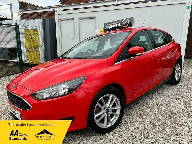 Used Ford Focus Zetec 2015 Red Hatchback