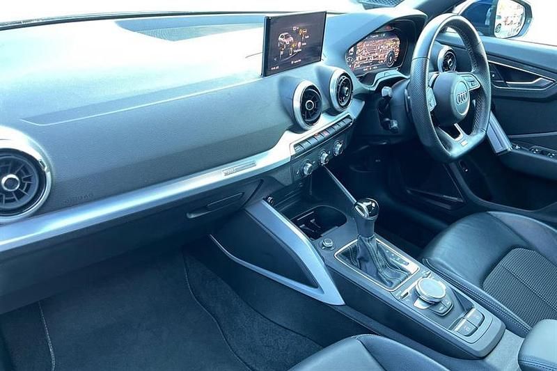 Used Audi Q2 Black Edition 150 HP (110 kW) 2021 Navarra blue SUV