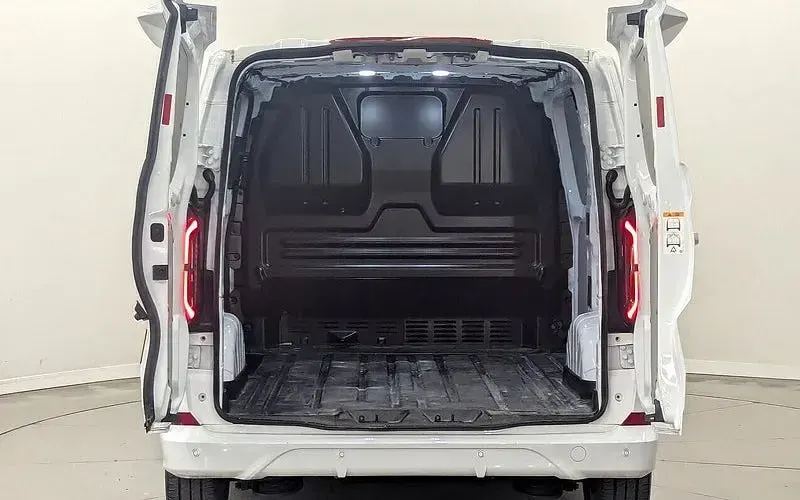 Begagnad Ford Transit Sport 160 kW (218 HK) 2025 Van