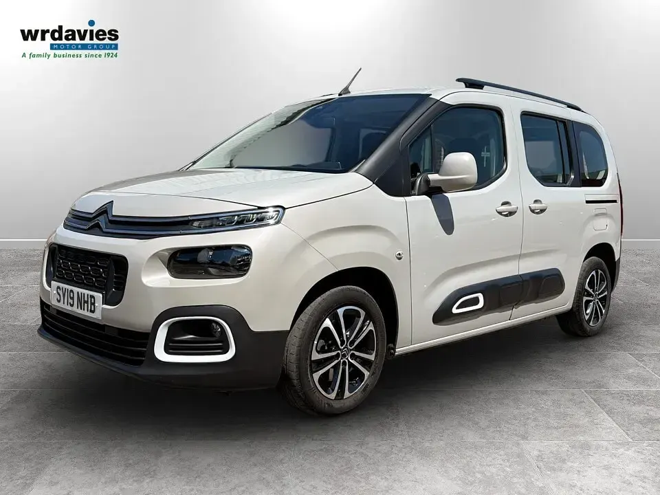 Used Citroën Berlingo Flair 130 HP (95 kW) 2019 Beige MPV