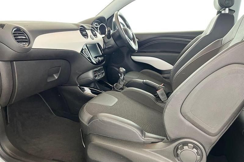Used Vauxhall Adam 70 HP (51 kW) 2019 White Hatchback