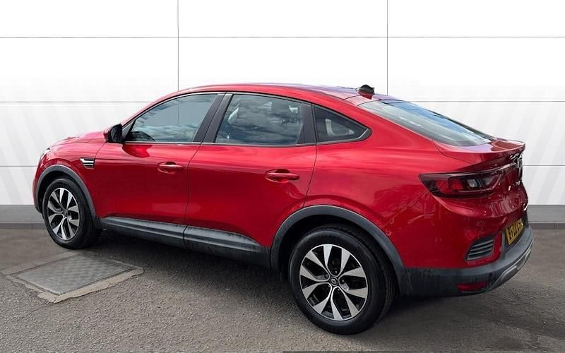 Używany Renault Arkana Iconic 145 KM (106 kW) 2022 Czerwony SUV