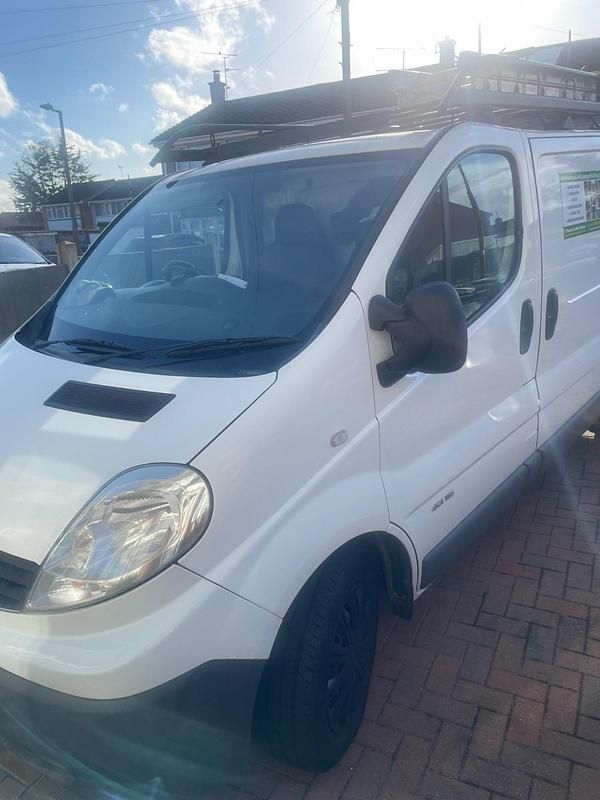 Used Renault Trafic 115 HP (84 kW) 2013 White MPV