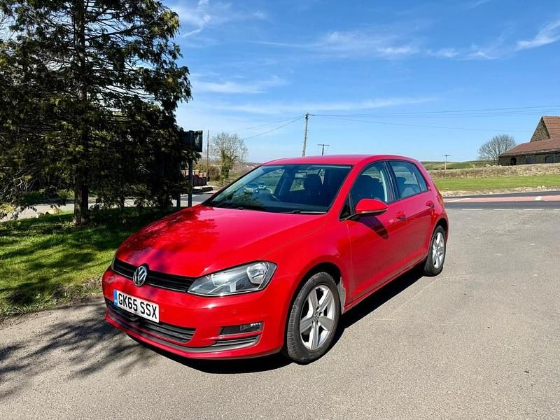 Used VW Golf VII Match 110 HP (80 kW) 2015 Red Hatchback