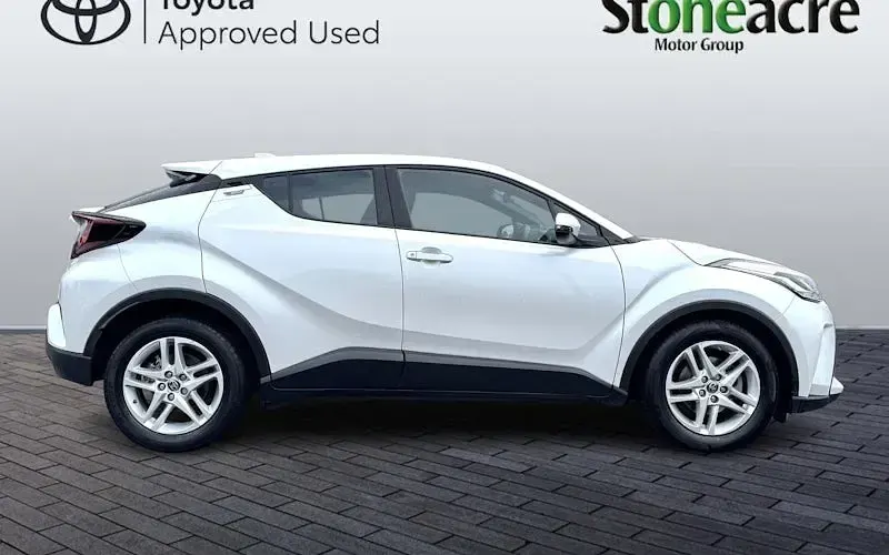 Used Toyota C-HR 140 HP (102 kW) 2026 SUV