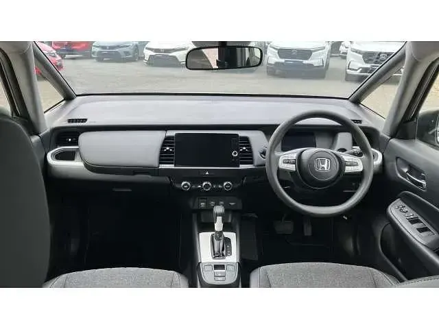 Used Honda Jazz Hybrid 109 HP (80 kW) 2021 White Hatchback
