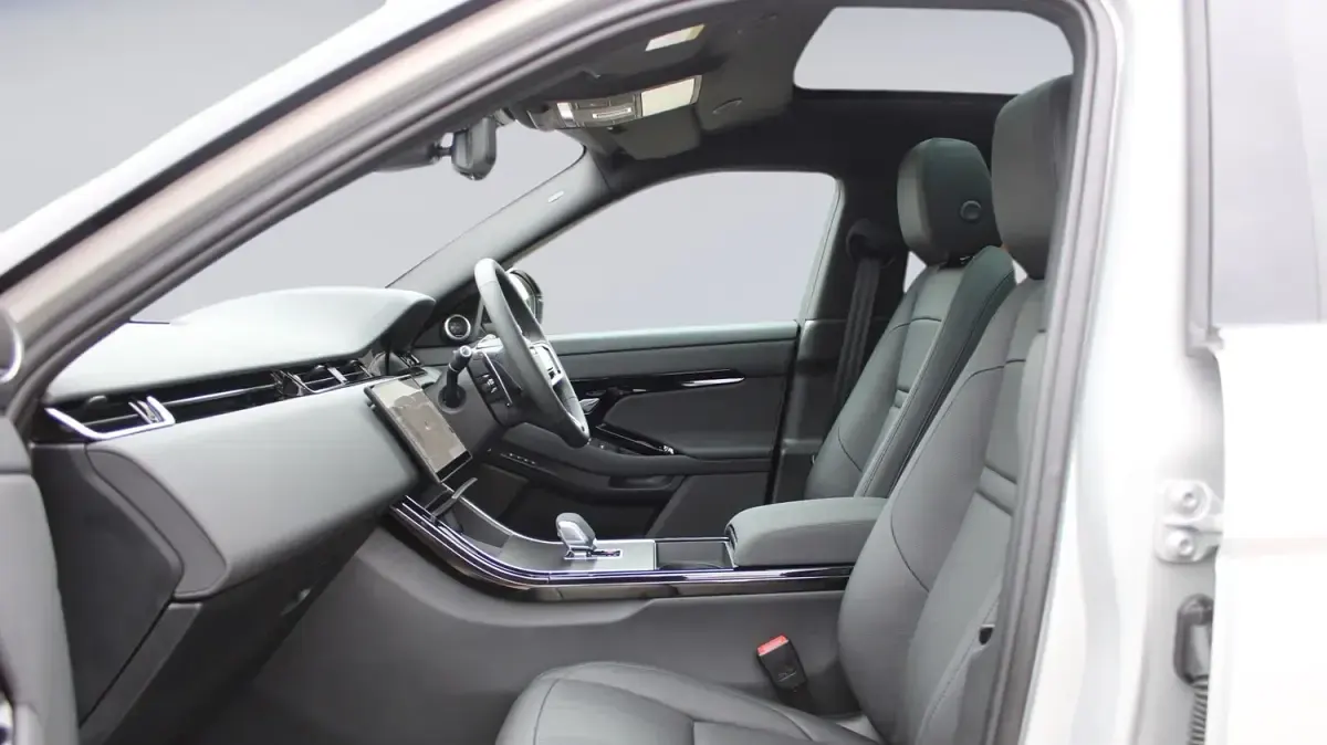 Used Land Rover Range Rover evoque SE Dynamic 2025 Silver SUV