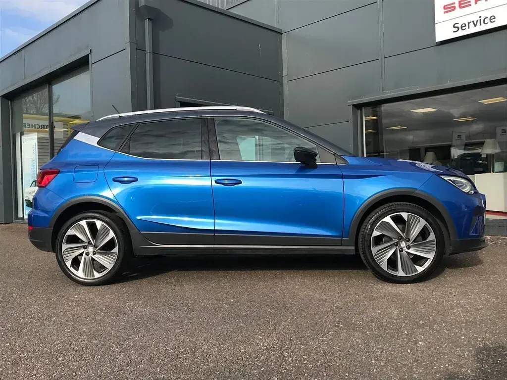 Used Seat Arona FR Sport 110 HP (80 kW) 2024 Blue SUV