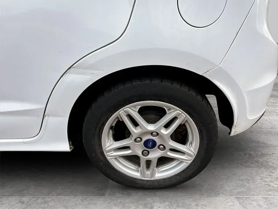 Begagnad Ford Ka Plus Zetec 70 HK (51 kW) 2017 Vit Halvkombi