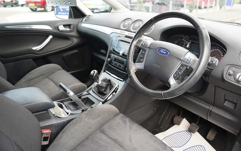 Used Ford S-MAX Titanium 163 HP (119 kW) 2014 MPV