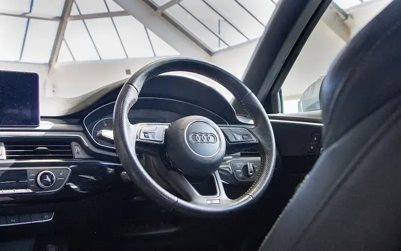 Used Audi A4 S-Line 150 HP (110 kW) 2017 Silver Estate