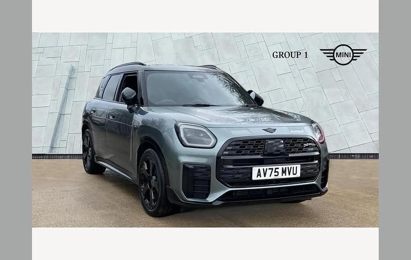 Used Mini Countryman Sport 214 HP (157 kW) 2025 Green SUV