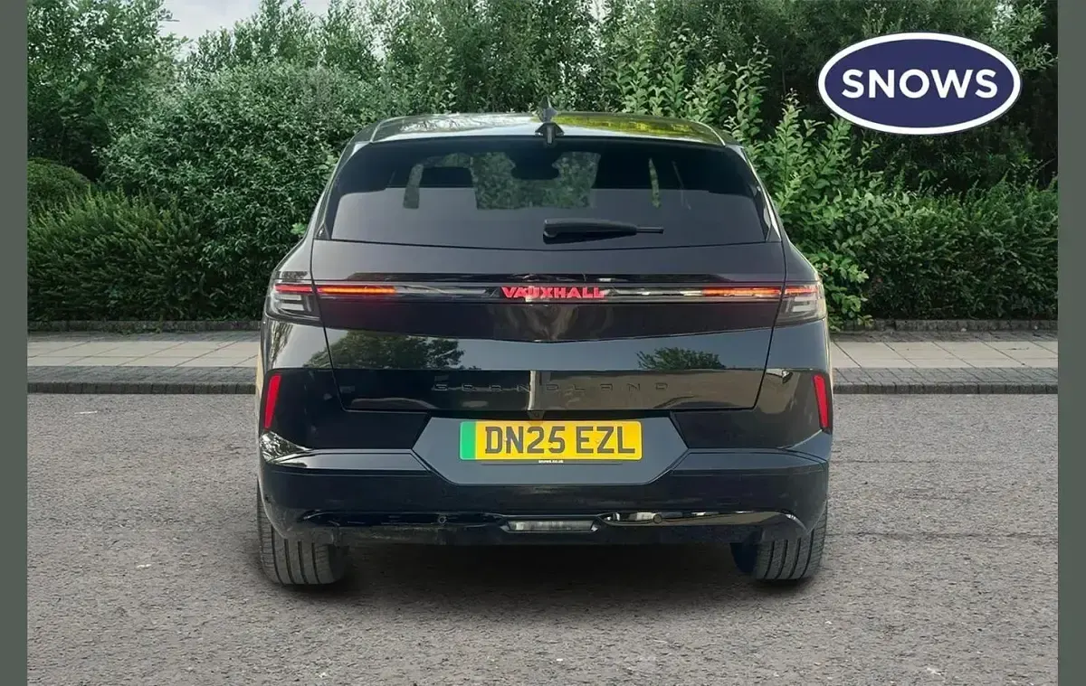 Used Vauxhall Grandland Ultimate 156 kW (213 HP) 2025 Black SUV