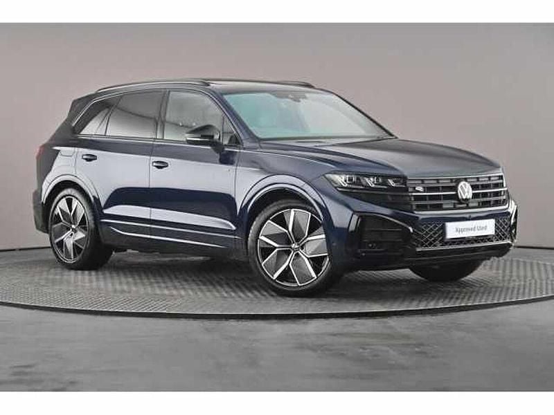Used 2025 VW Touareg SUV | £52,934 (Expensive) - Image 1/4