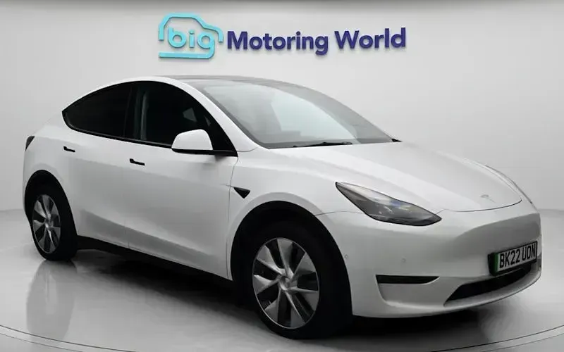 Used Tesla Model Y Long Range AWD 286 kW (389 HP) 2025 SUV