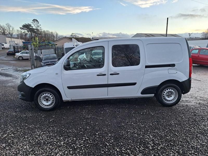 Used Mercedes Citan 109 90 HP (66 kW) 2018 White Estate
