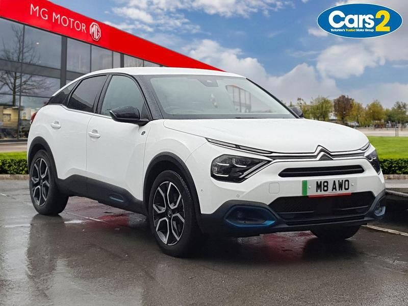 Used Citroën e-C4 Shine 100 kW (136 HP) 2021 White Hatchback