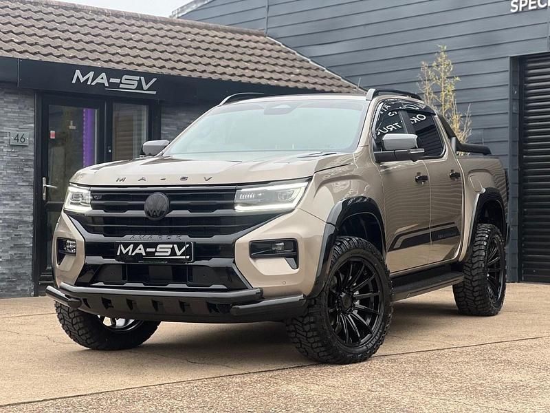 New VW Amarok Black Edition 2026 Bright beige champagne Pickup