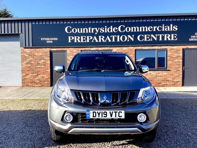 Used Mitsubishi L200 Warrior 180 HP (132 kW) 2019 Grey Pickup