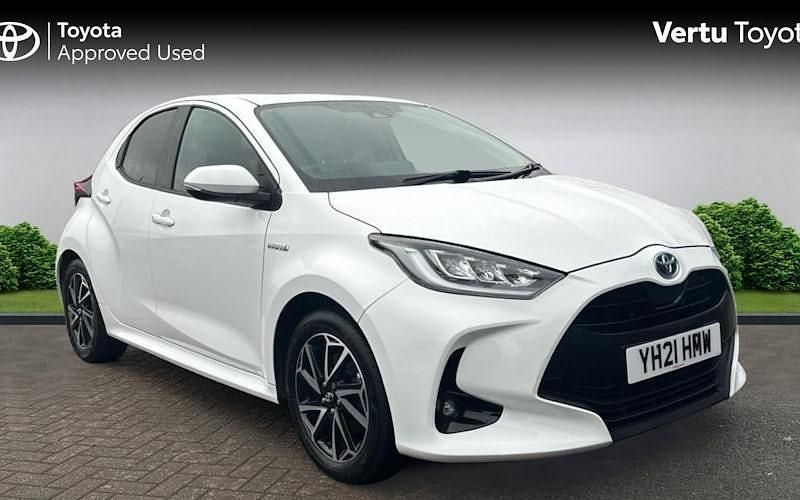 Used Toyota Yaris Hybrid Design 116 HP (85 kW) 2026 Hatchback