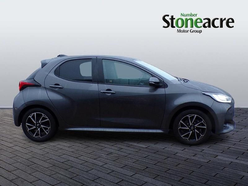 Used Toyota Yaris Hybrid Design 116 HP (85 kW) 2022 Grey Hatchback