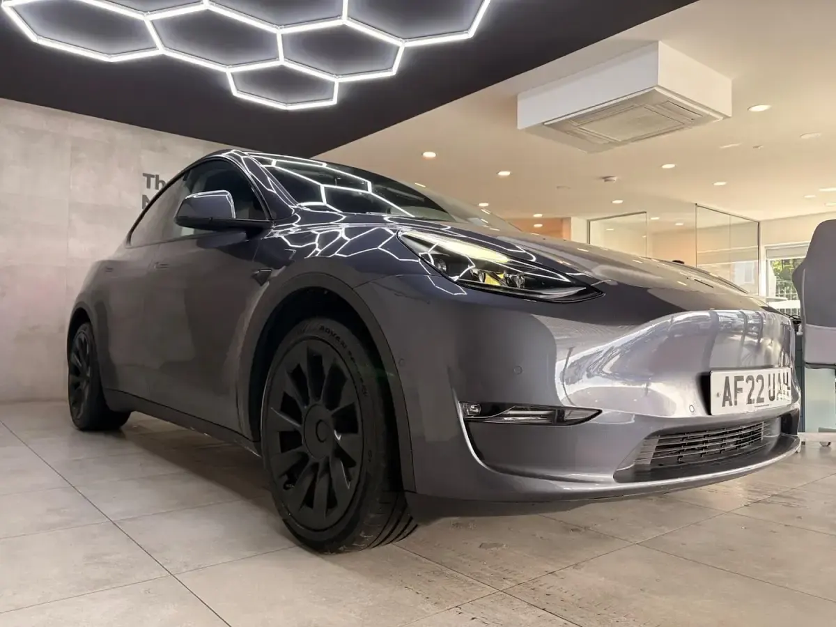 Used Tesla Model Y Long Range AWD 85 kW (116 HP) 2022 Grey SUV