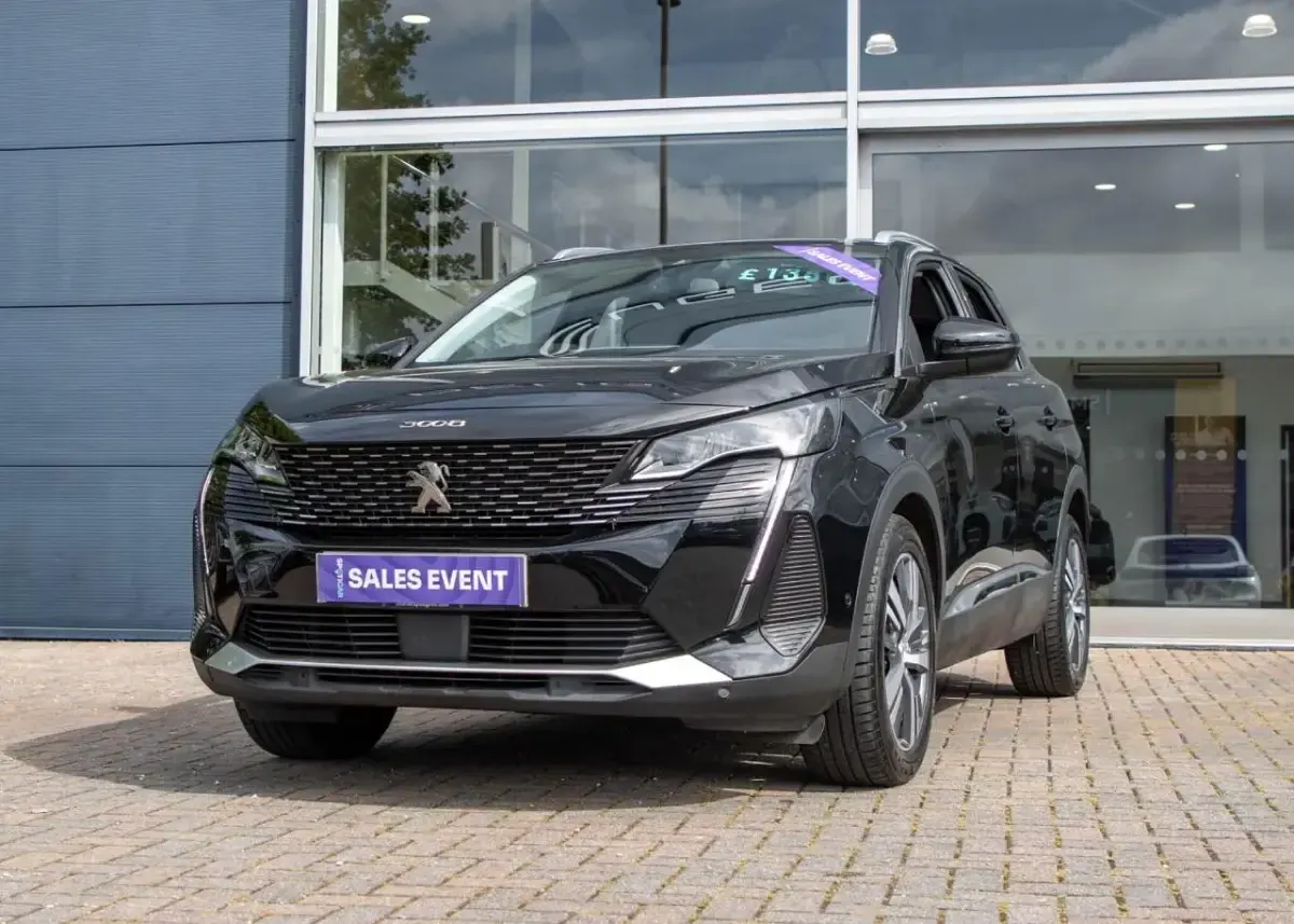 Used Peugeot 3008 Allure Premium 129 HP (94 kW) 2021 Black SUV
