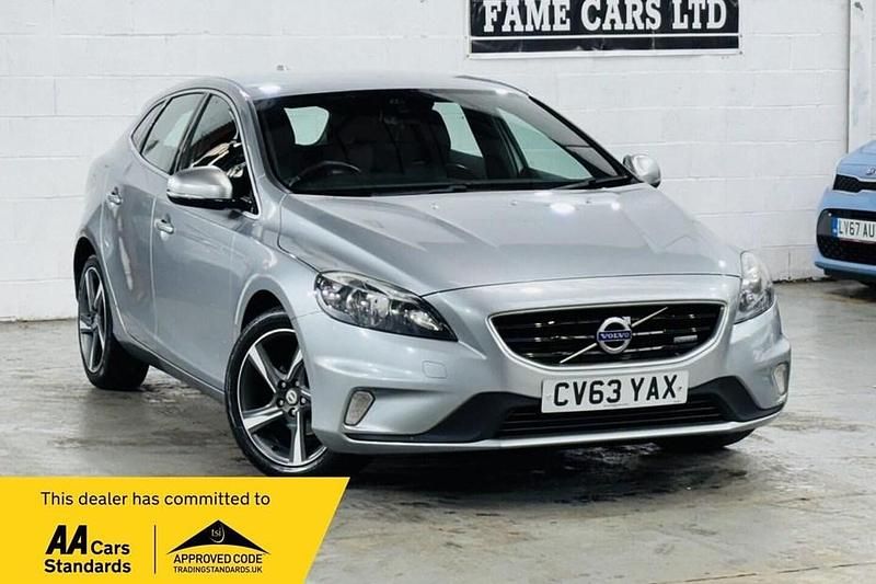 Used 2014 Volvo V40 R-Design Hatchback | £4,000 (Fair price) - Image 1/1