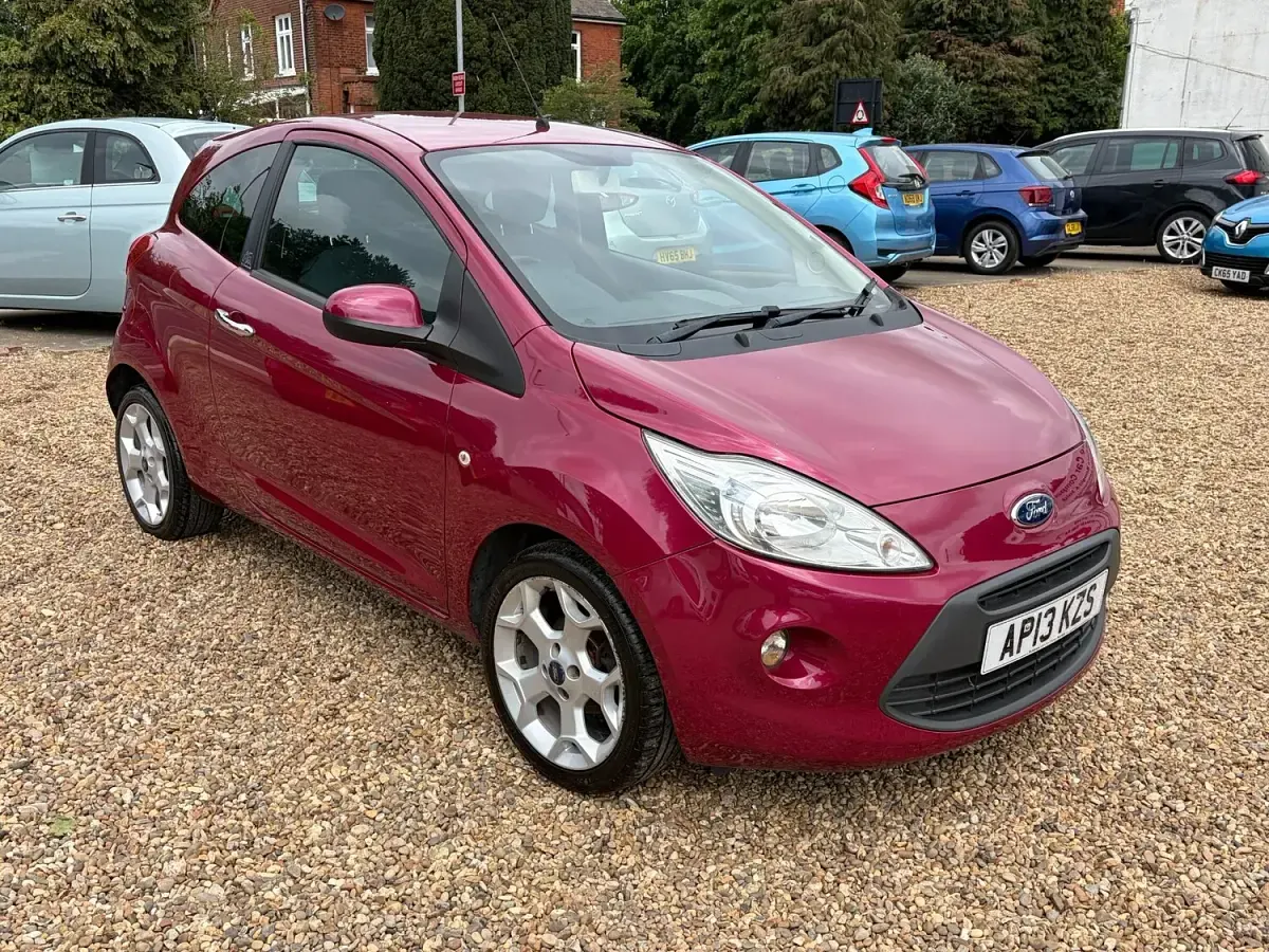 Used Ford Ka Titanium 69 HP (50 kW) 2013 Red Hatchback