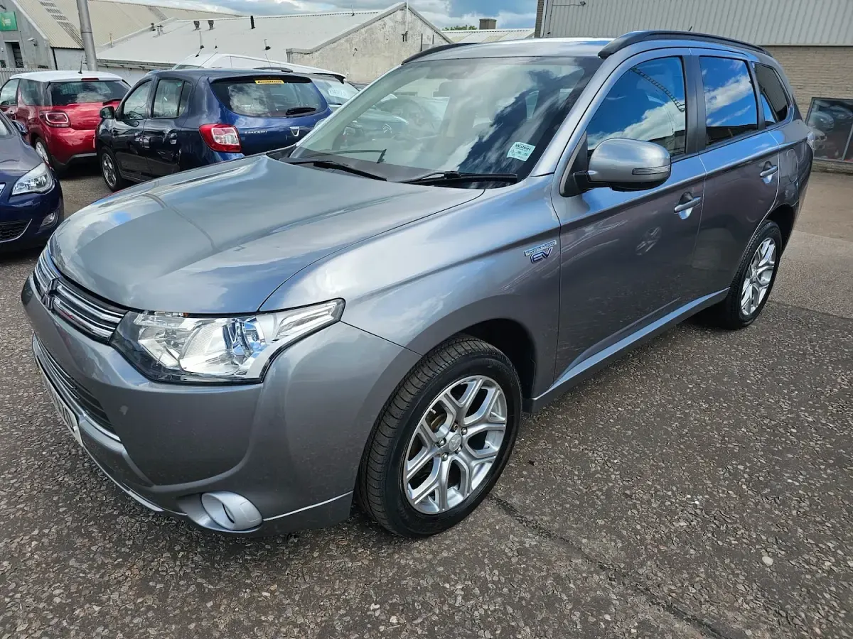 Used Mitsubishi Outlander P-HEV 2014 Grey Estate