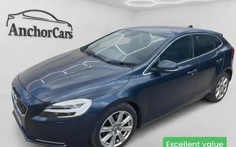 Used Volvo V40 Inscription 122 HP (89 kW) 2019 Hatchback