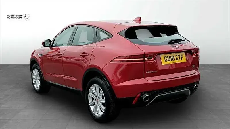 Używany Jaguar E-Pace S 180 KM (132 kW) 2018 Czerwony SUV