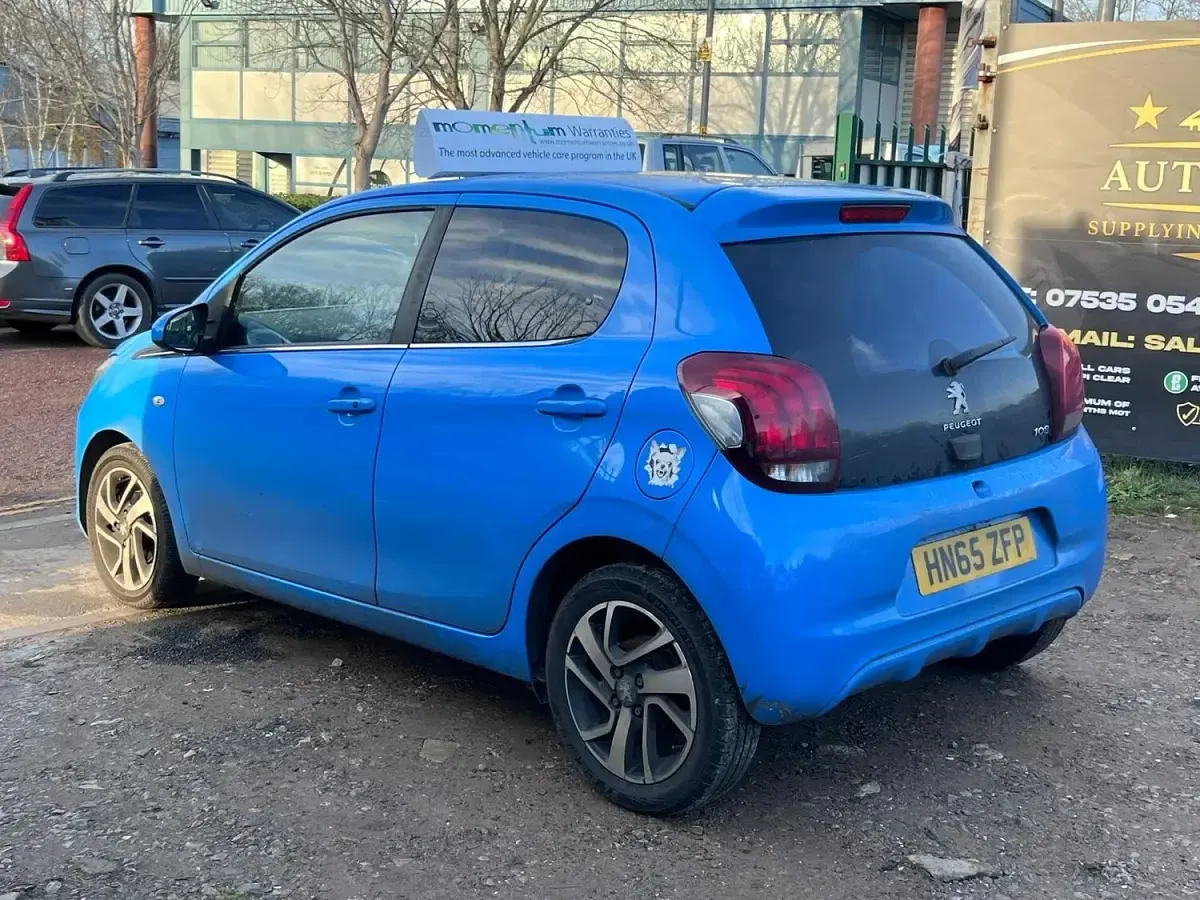 Used Peugeot 108 Allure 82 HP (60 kW) 2015 Blue Hatchback