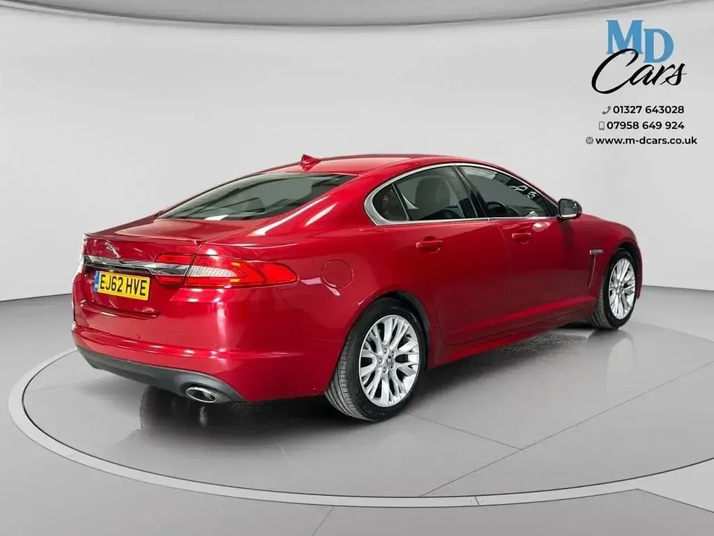 Second-hand Jaguar XF S 190 CP (139 kW) 2012 Roșu Berlinǎ